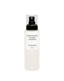 Orzeźwiająca mgiełka do twarzy o lekkim zapachu natychmiast nawilża La Bomba