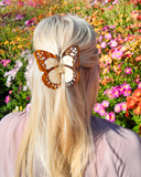 Ręcznie malowana spinka Boho Monarch – ozdoba do włosów motyl z połyskiem